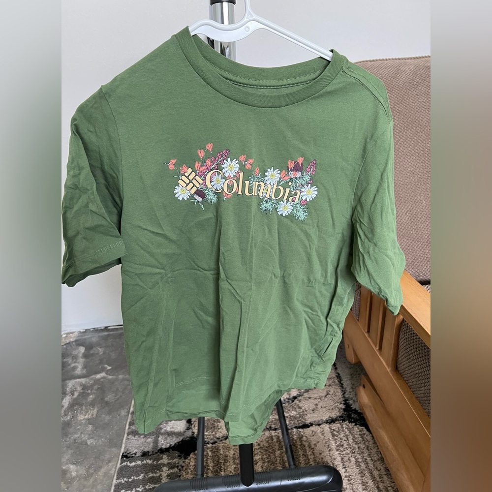 Columbia Green Short Sleeve Graphic Tee